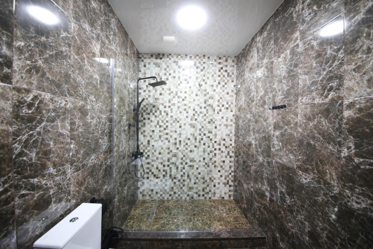 Hotel Panoramic Koutaïssi Extérieur photo